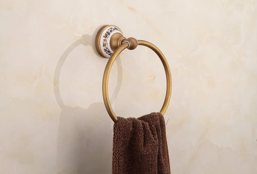 Porcelain Base Bathroom Hardware Set