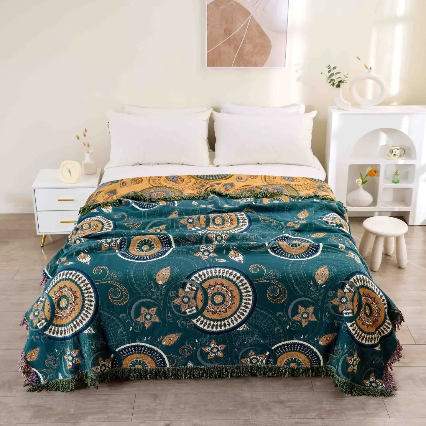 Nordic throw blanket for beds