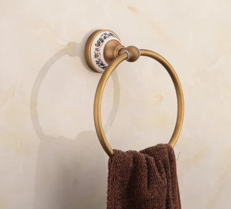 Porcelain Base Bathroom Hardware Set